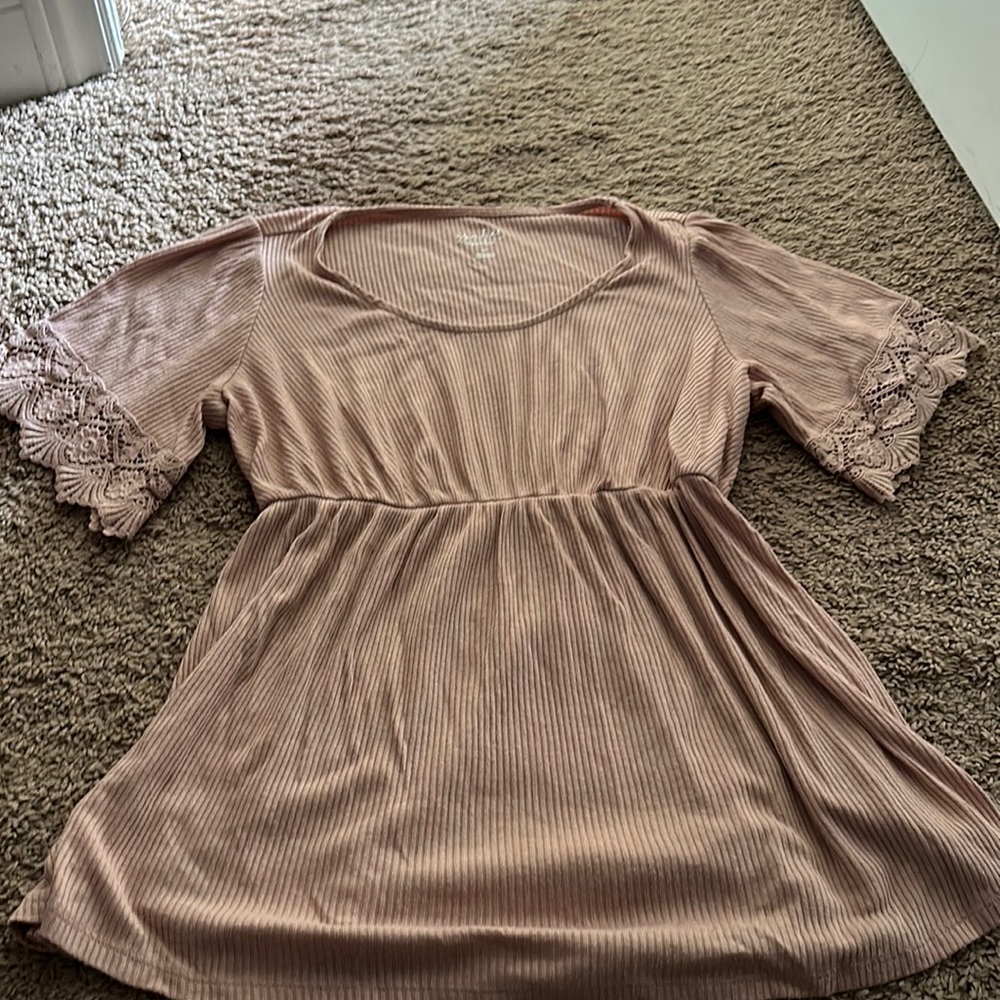 Super comfortable maternity shirt